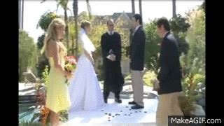 10 Wedding FAILS on Make a GIF