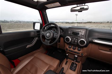 JEEP RUBICON - jeep-rubicon_interior_8.jpg