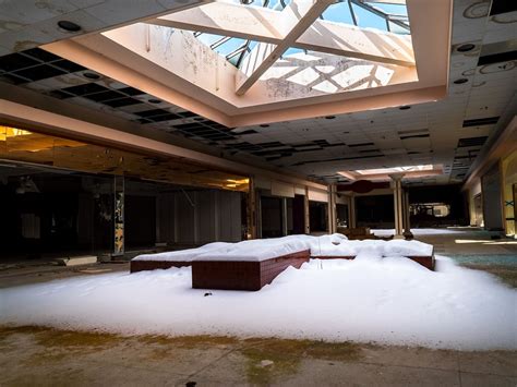 Deserted Places: The abandoned Rolling Acres Mall in Ohio