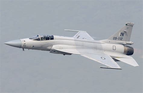 Конго розглядає купівлю бойових літаків JF-17 Thunder в Китаї - Мілітарний