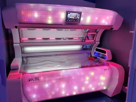 The Reef Tanning | Explore Top Benefits and Tips for Sunbed Tanning