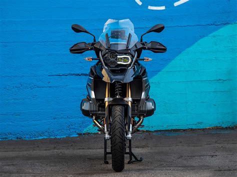 2020 BMW R 1250 GS Urban And City Review | Motorcyclist