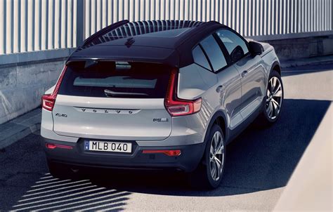 Volvo XC40 Recharge Review and Buyers Guide | Electrifying