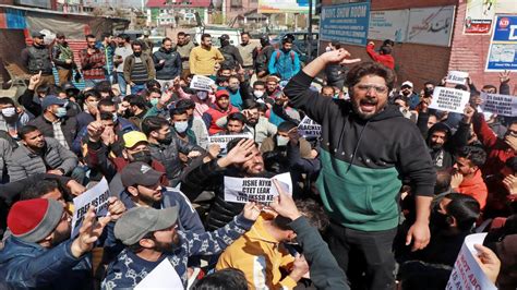 Jammu and Kashmir: Protest in Srinagar against previously black-listed ...