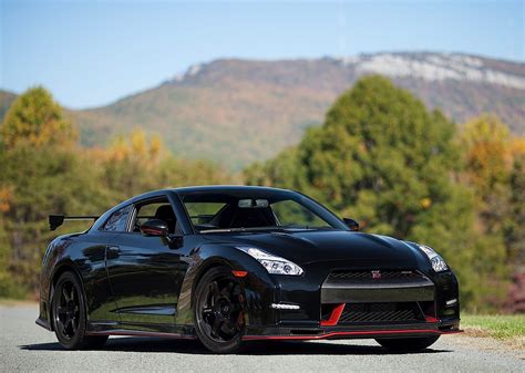 NISSAN GT-R (R35) Nismo Specs & Photos - 2014, 2015, 2016 - autoevolution