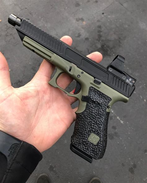 Elevate #glock34 #prosciutto #stipple #kencramerspecial #deltapoint # ...