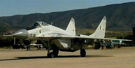 Mikoyan-Gurevitch MiG-29S Fulcrum-C (FC-98), Algerian Air Force (1999 ...