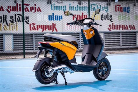 Piaggio Electric Scooter First Photos Revealed Ahead Of Global Debut