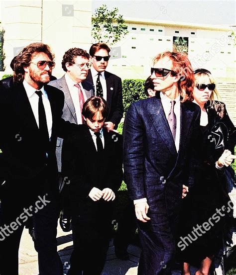 Barry, Robin and Dwina (Andy's funeral, 1988) | Bee gees live, Samantha ...