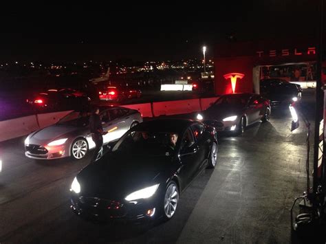 Tesla Model D Revealed - Business Insider