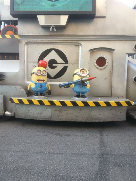 Minions from Despicable Me . . . part of the 5 o'clock parade at ...