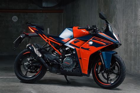 Test Ride: KTM RC390 2022 - Motoblog.com