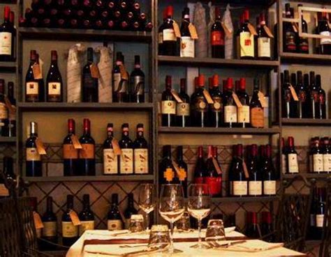 Ad Hoc Restaurant in Rome, Lazio, Italy | Italian Restaurant | Full Details