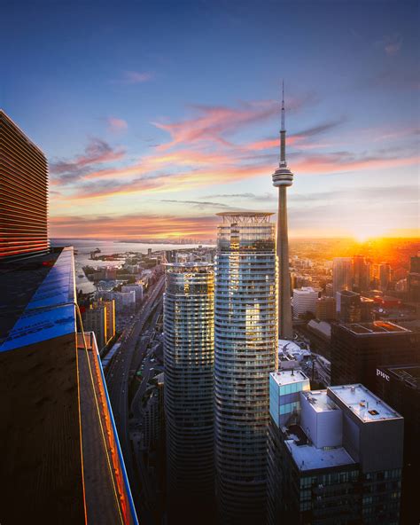 Download CN Tower With Toronto Sunset Wallpaper | Wallpapers.com