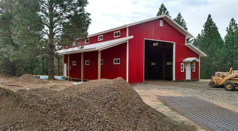 Agricultural & Equestrian Buildings: Including Steel & Metal Barns