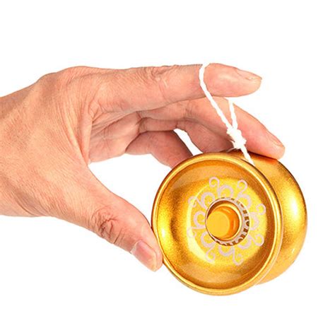 5 Basic Tricks Every Yoyo Beginner Must Know - Juggle a Lot