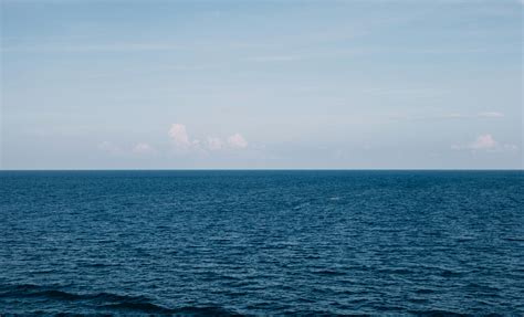 Sea and Sky Horizon Photo · Free Stock Photo