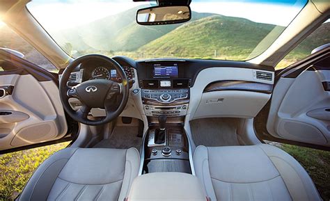 INFINITI M - infiniti-m_interior_6.jpg