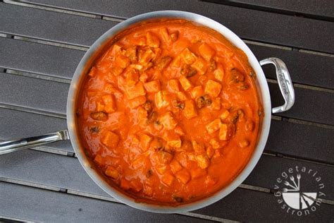 Indian Tomato Curry (gluten-free, contains dairy) - Vegetarian Gastronomy