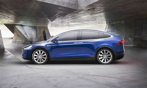 Tesla Model X: First Look - » AutoNXT