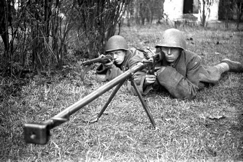 PTRD-41 Soviet WW2 Anti Tank Rifle - Real History Online