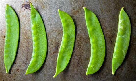 Snow Peas (Mangetout) - How to Prep & Use Them