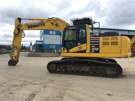 20 Ton Komatsu Excavators For Sale | Ridgway Rentals Ltd.