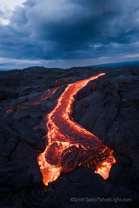 hawaii lava volcano park | Tahoe Light Photography