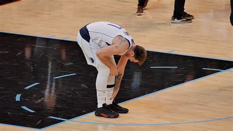 Dallas Mavs All-Star Luka Dončić Out with Ankle Injury - Casino.org