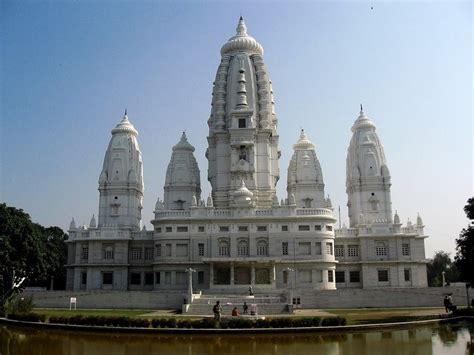 Radha Krishna Mandir, Kanpur - Timings, History, Darshan, Pooja Timings