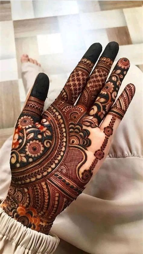 Top 60+ New Mehndi Designs | Parlours India