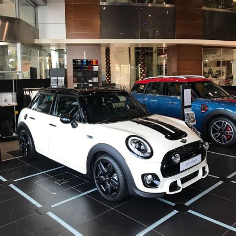 White mini cooper f56 third generation mini | Mini cooper, White mini ...