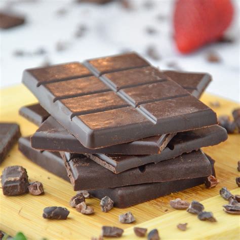 Easy Homemade Vegan Chocolate Bar - Veggie World Recipes