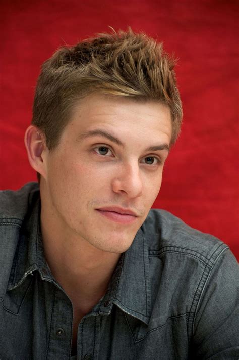 Picture of Xavier Samuel