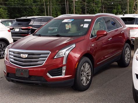 Pre-Owned 2017 Cadillac XT5 Luxury AWD AWD