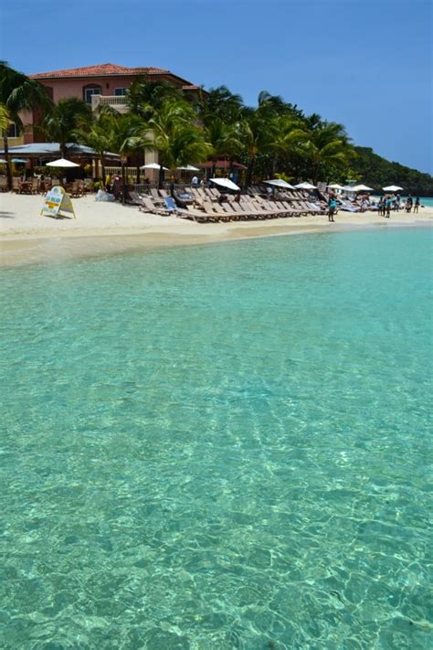 West Bay Beach Roatan, Honduras - Photo of the Day | Round the World in ...