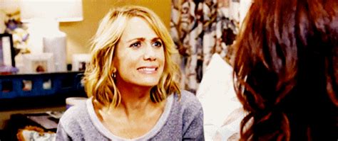 kristen wiig bridesmaids gif | WiffleGif