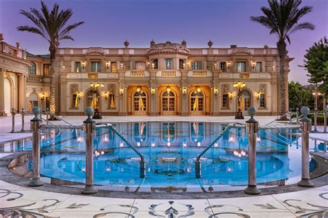 The 10 Best Mansions in the World: Coolest Estates You Can Actually Buy ...