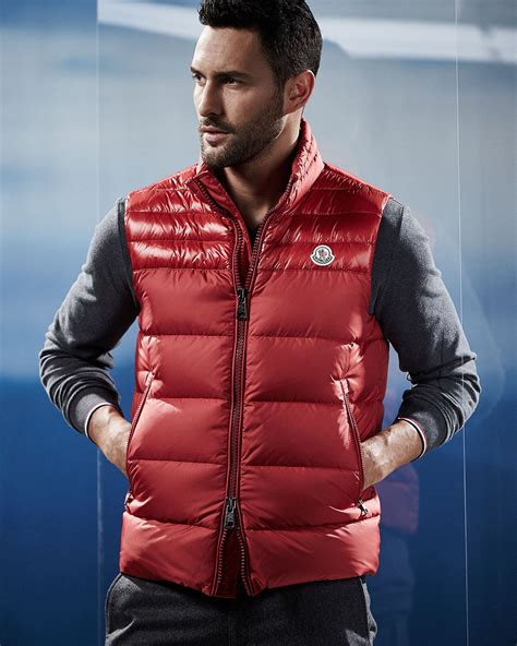 Moncler Dupres Quilted Puffer Vest, Red