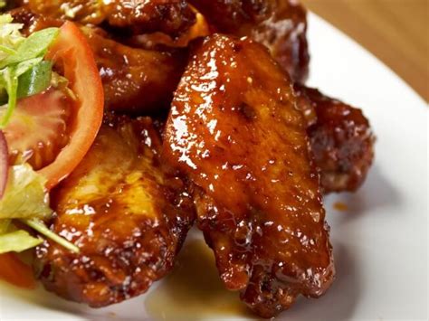 Sweet And Spicy Crock Pot Chicken Wings Recipe | CDKitchen.com