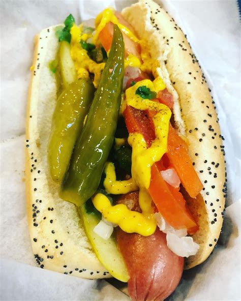 Chicago Style Hot Dogs | Vienna Beef | Hot Dogs History | Hot dog ...