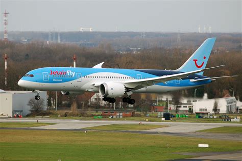 File:Boeing 787 dreamliner.jpg - Wikimedia Commons