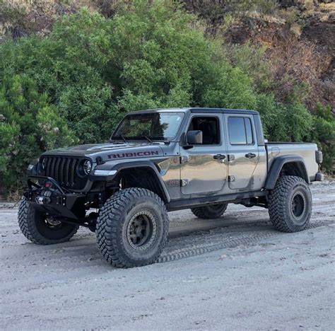 2020 Jeep Gladiator Lifted with 4.5" and 38" Tires