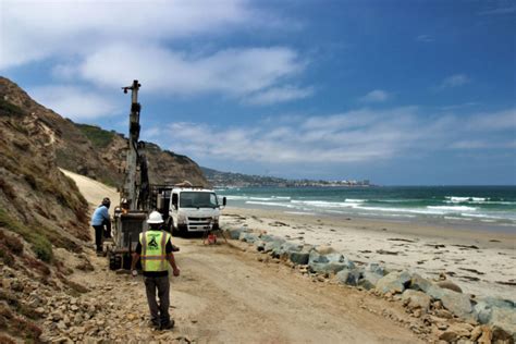 Seawall Erosion | Black's Beach San Diego | Foundation and Slope ...