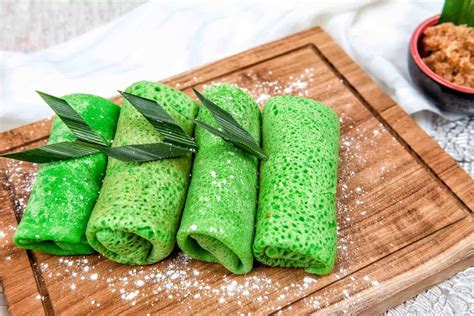 How to make Dadar Gulung Pandan Recipe