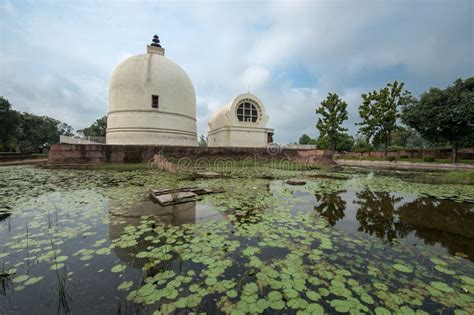 The Parinirvana Temple with the Parinirvana Stupa, Kushinagar Uttar ...