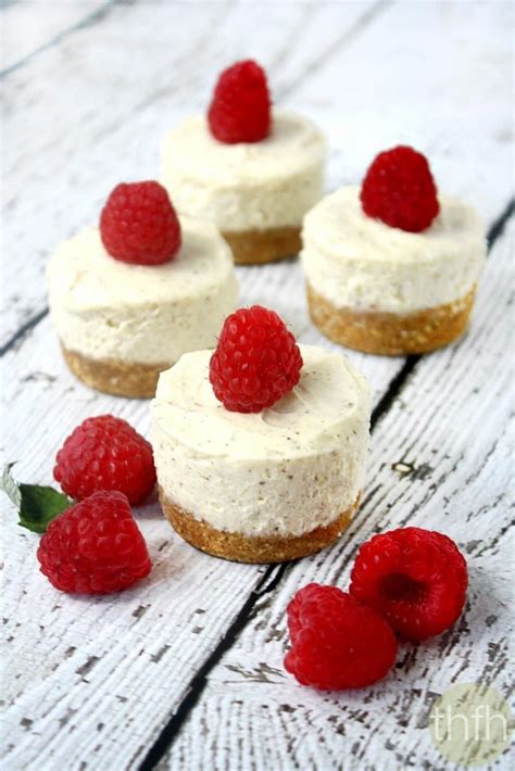 Low-Carb Keto No-Bake Mini Cheesecakes