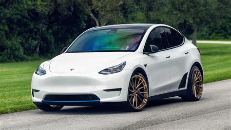 Tesla Model Y Looks Quite Bold On Gold Vossen Wheels