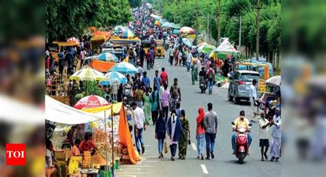 Pallavaram Friday market reopens after 6 months | Chennai News - Times ...