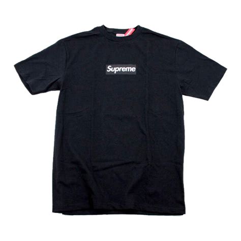 Supreme Black on Black Box Logo T-Shirt | WHAT’S ON THE STAR?